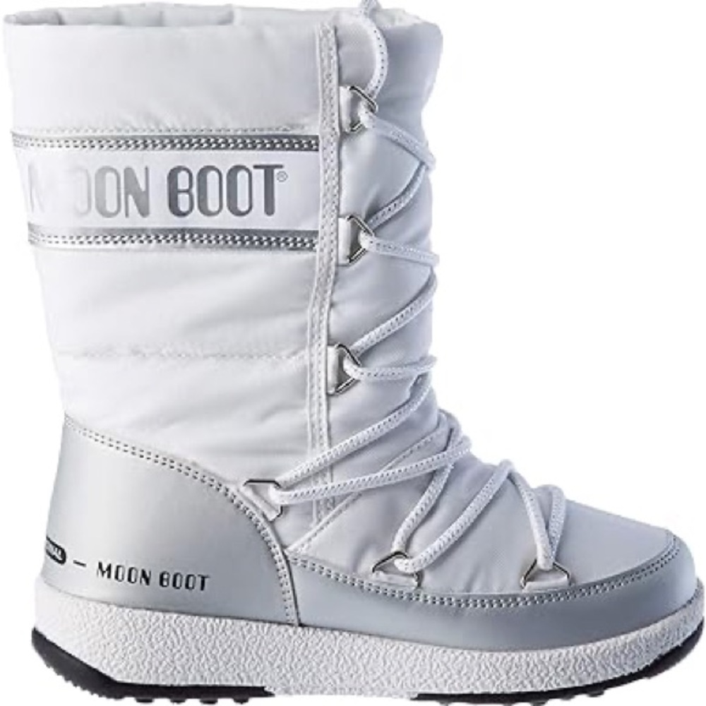 Moon Boot JR Girl Quilted WP snow boots in white and silver-tone